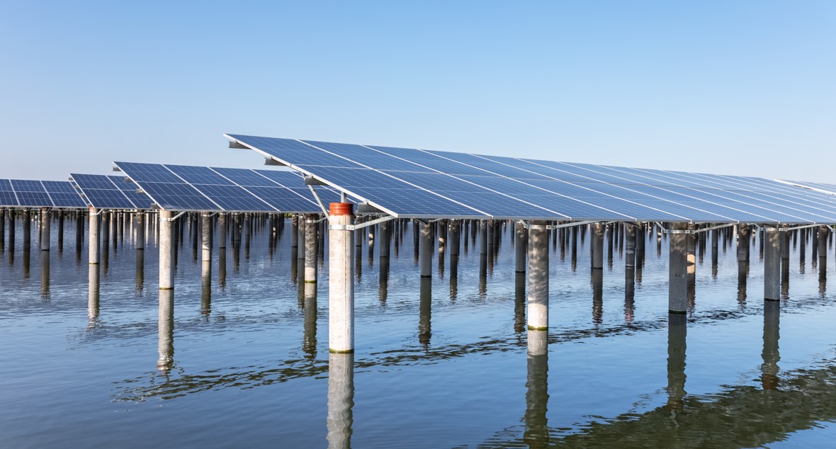 De Gaulle Fleurance advises Crédit Agricole Transitions & Energies and Bpifrance in the financing of Europe’s largest floating solar project